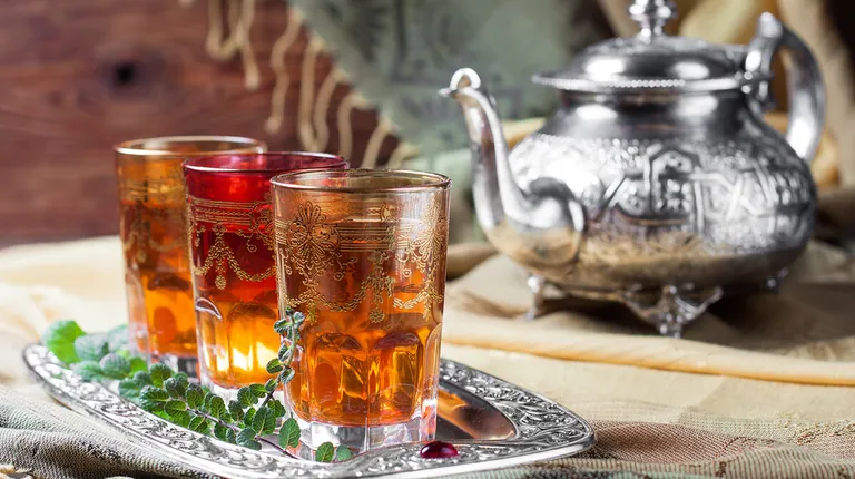 Maroko, Marokanski čaj od mente u tradicionalnim čašama