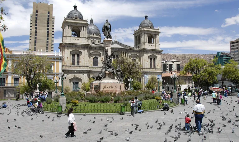 Bolivija, Plaza Murillo – glavni trg s najvažnijim političkim zgradama