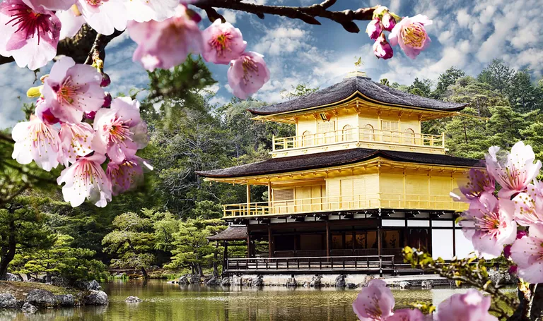 Japan, KYOTO – Golden Pavilion Temple