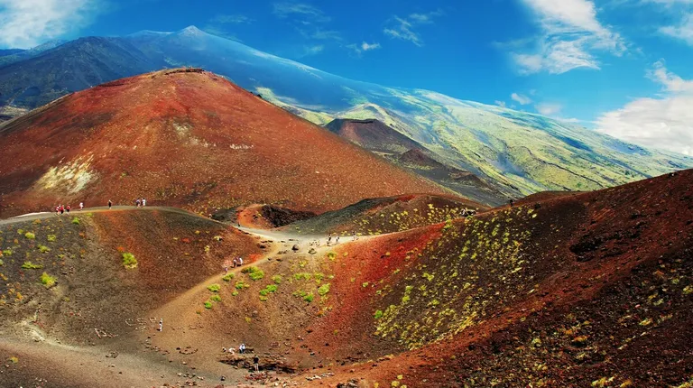 Sicilija, Etna-najviši vulkan u Europi