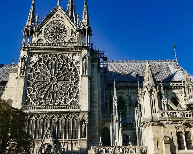 Rozeta i pročelje katedrale Notre-Dame, Pariz