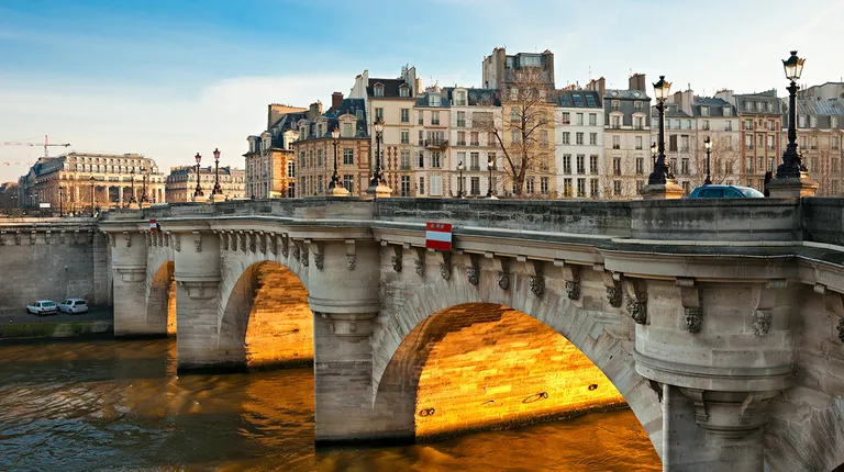 Pariz, most Pont neuf na Ile da la Cite