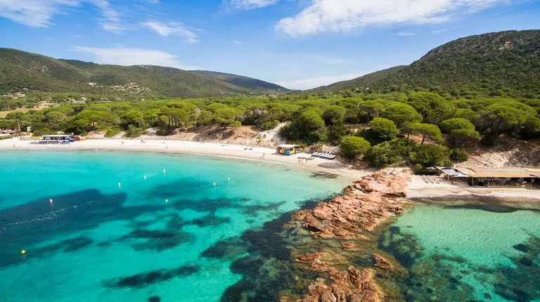 Korzika, Porto Vecchio, gradić na jugu otoka okružen najljepšim plažama Korzike