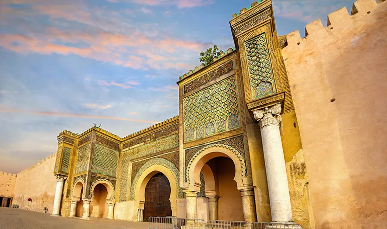 Maroko, Bab Mansour monumentalna vrata u Meknesu