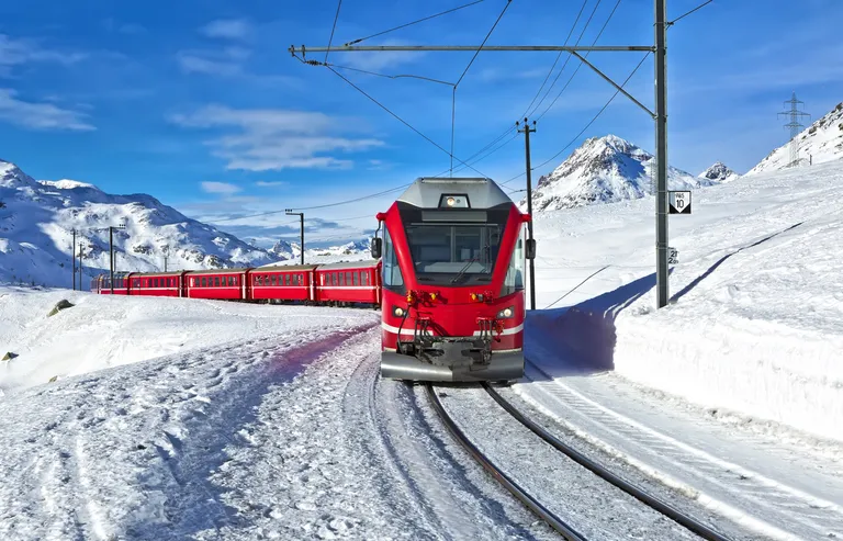 Advent Švicarska alpskim željeznicama