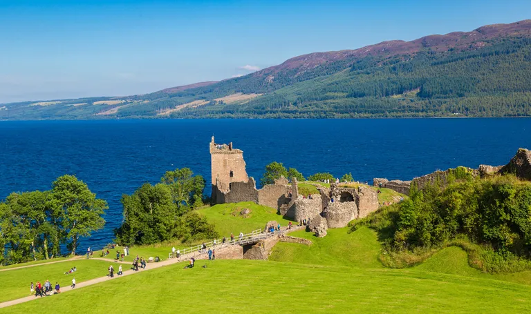 Škotska, Dvorac Urquhart uz jezero Loch Ness