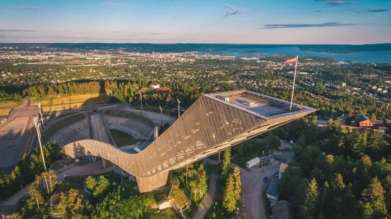 Norveška, Oslo – skakaonica Holmenkollen