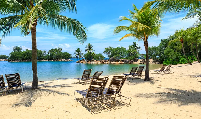 Singapur, pješčana plaža na otoku Sentosa