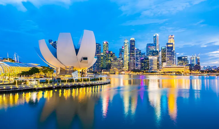 Singapur, umjetnički muzej u obliku lotusova cvijeta u Marini