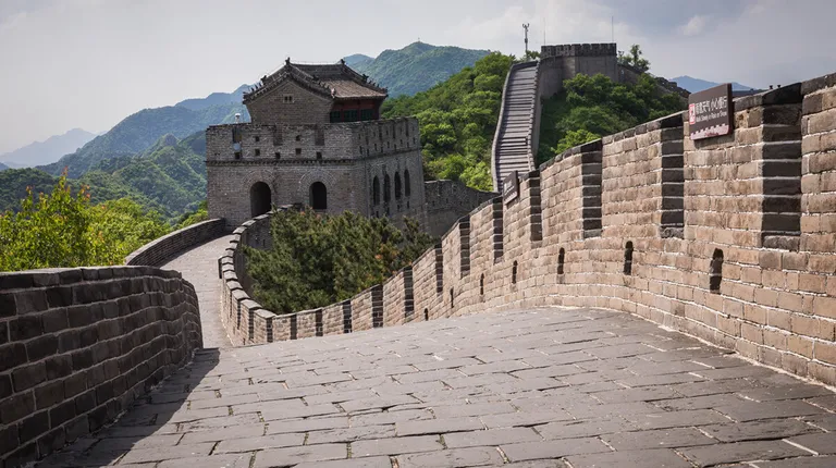 Kineski zid, Badaling, Peking – najveća građevina na svijetu, dugačka gotovo 9.000km