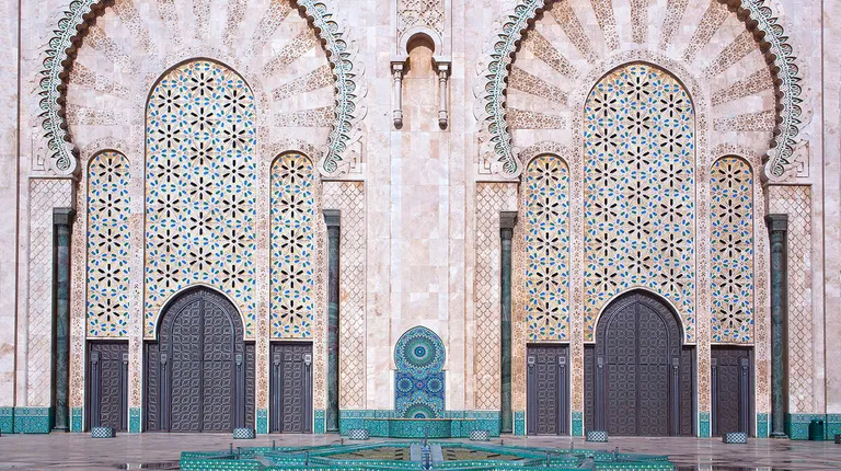 Maroko, Casablanca – arhitektonski detalji džamije Hassana II