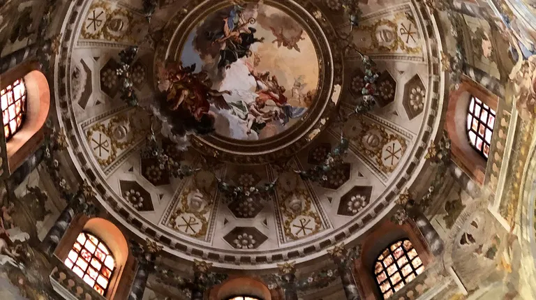 Italija, Ravenna-talijanska prijestolnica mozaika
