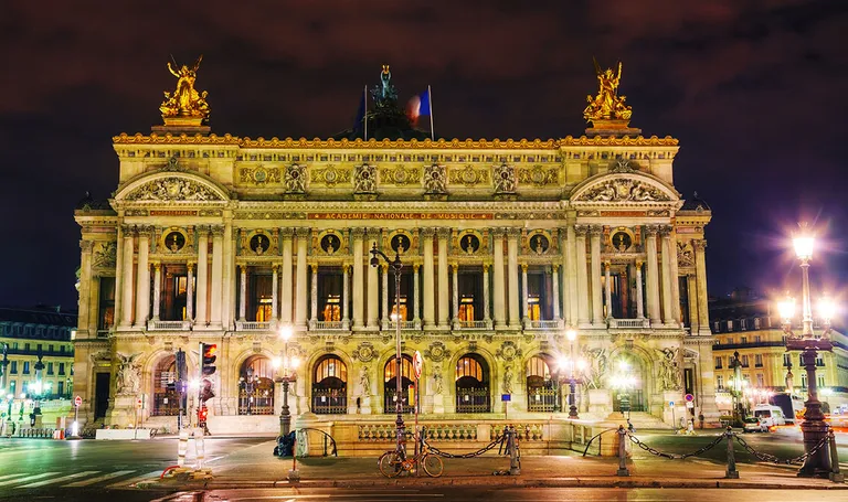 Pariz, Opera Garnier – izgrađena u 19-om stoljeću, francuski spomenik kulture