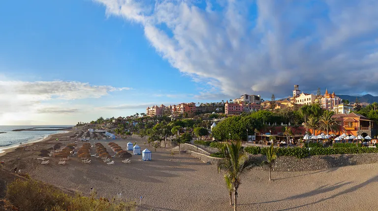 Španjolska, Tenerife-poznata plaža Las Americas