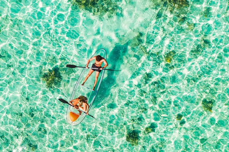 Tirkizno more i kupanje na Maldivima