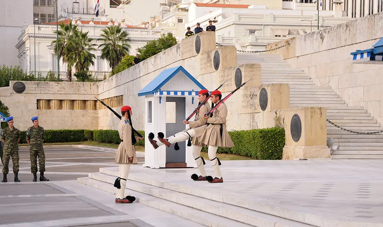 Atena, smjena straže, Syntagma