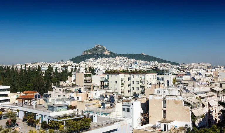 Atena, pogled na planinu Likabet iz grada, najviši vrh Atene