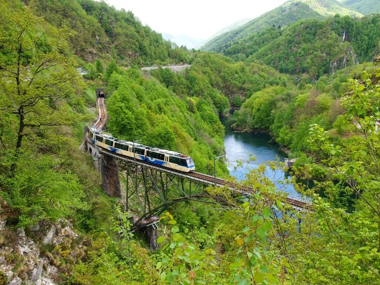 Švicarska željeznicom