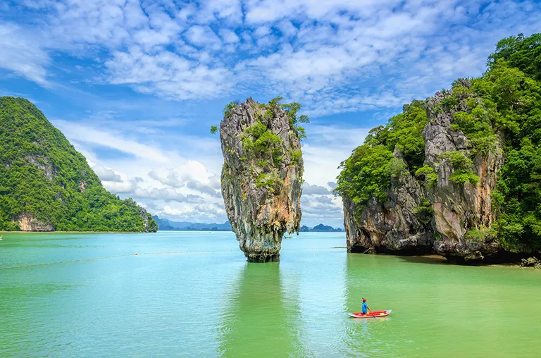 Tajland – James Bond Island, poznate vapnenačke stijene koje možete vidjeti u istoimenom filmu