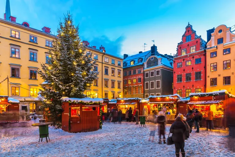 Adventski sajam u povijesnoj jezgri Gamla Stan u Stockholmu